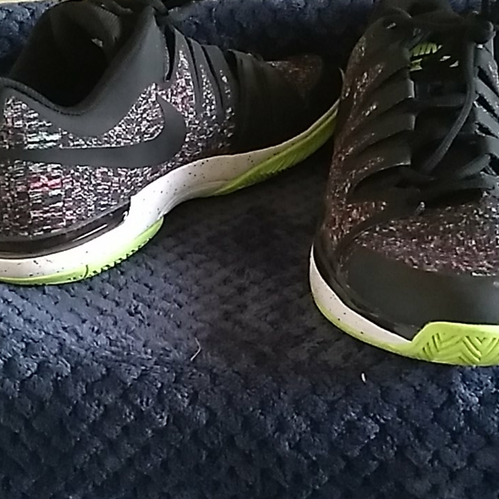 Nike shoes